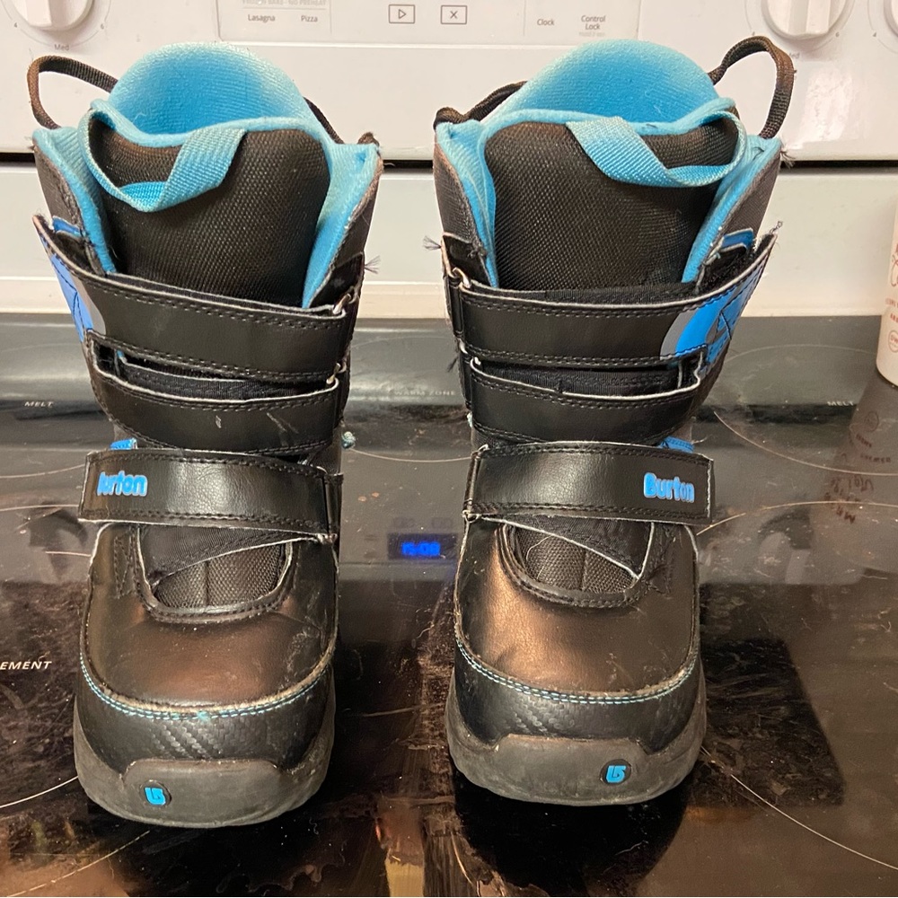 Youth Snowboarding Boots Burton Grom